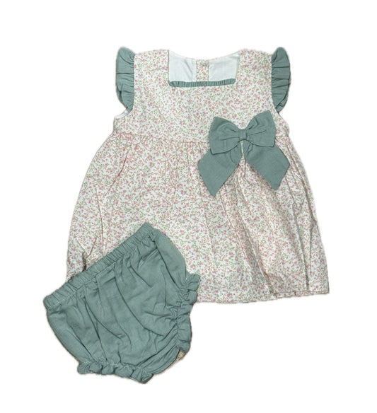 VESTIDO FLORES CON CALZÓN VERDE