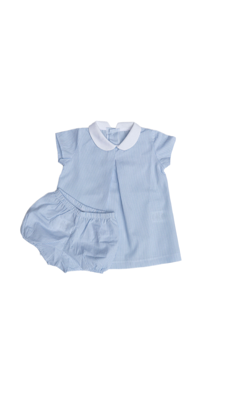 Vestido azul con rayas y cuello blanco